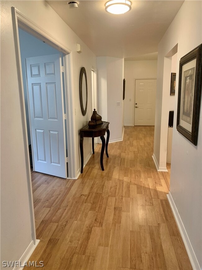 Foto del edificio - 230 Robin Hood Cir