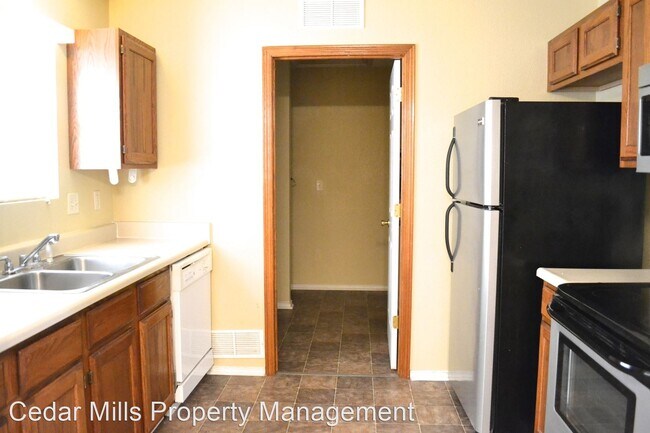 Building Photo - 3 br, 1.5 bath House - 4465 S. Dodge Ave.