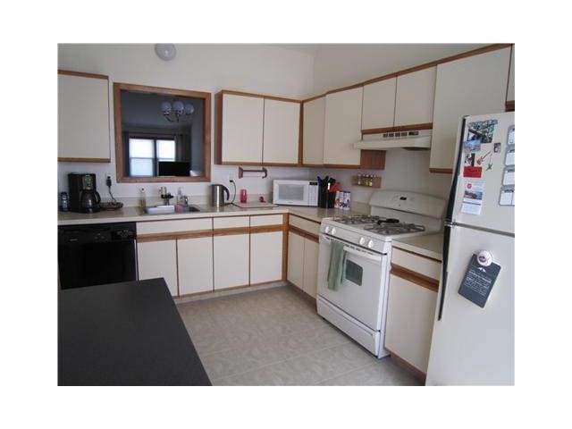 Building Photo - 135 W Nyack Rd
