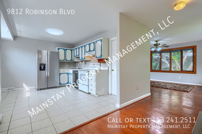 Foto del edificio - 9812 Robinson Blvd