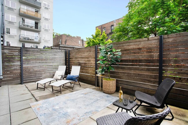 Private Terrace - 100 Maspeth Ave