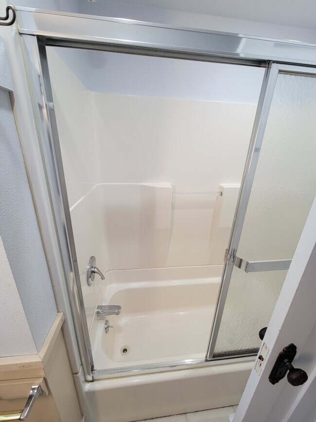 Foto del edificio - 2124 Rainier Ave