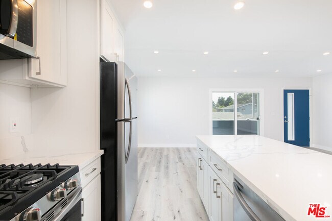 Foto del edificio - 3872 Bentley Ave
