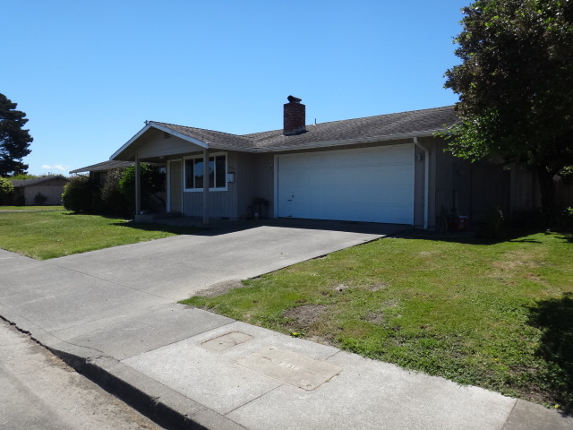 Primary Photo - 2020 Ernest Way