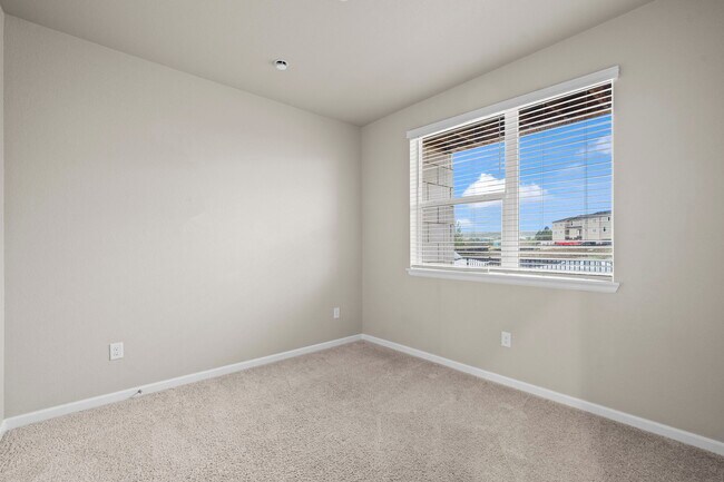Foto del edificio - 479 Interlocken Blvd