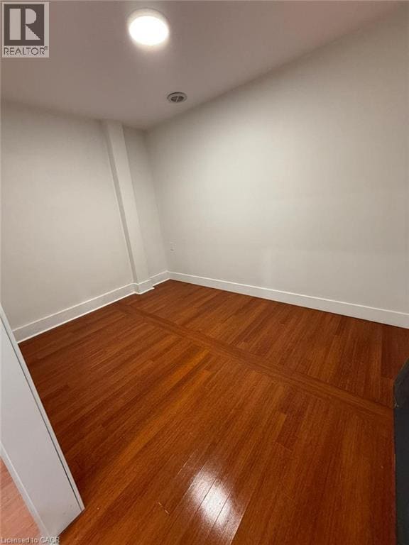 Photo du bâtiment - 69 Hellems Ave