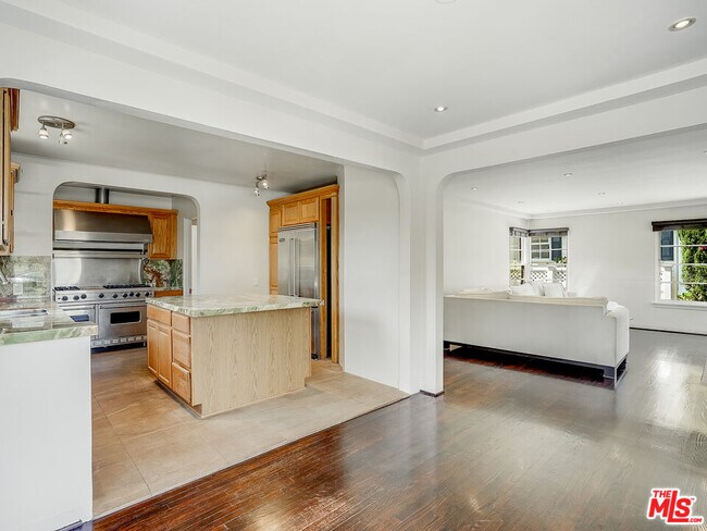 Building Photo - 2128 Ashland Ave