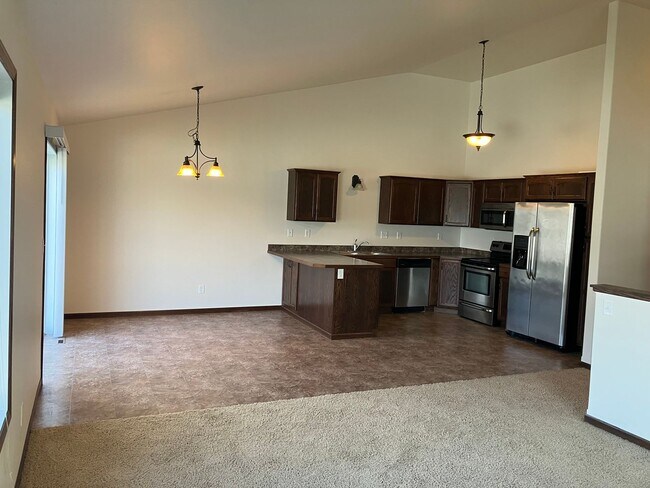 Foto del edificio - 3 Bed 3 Bath Twin Home