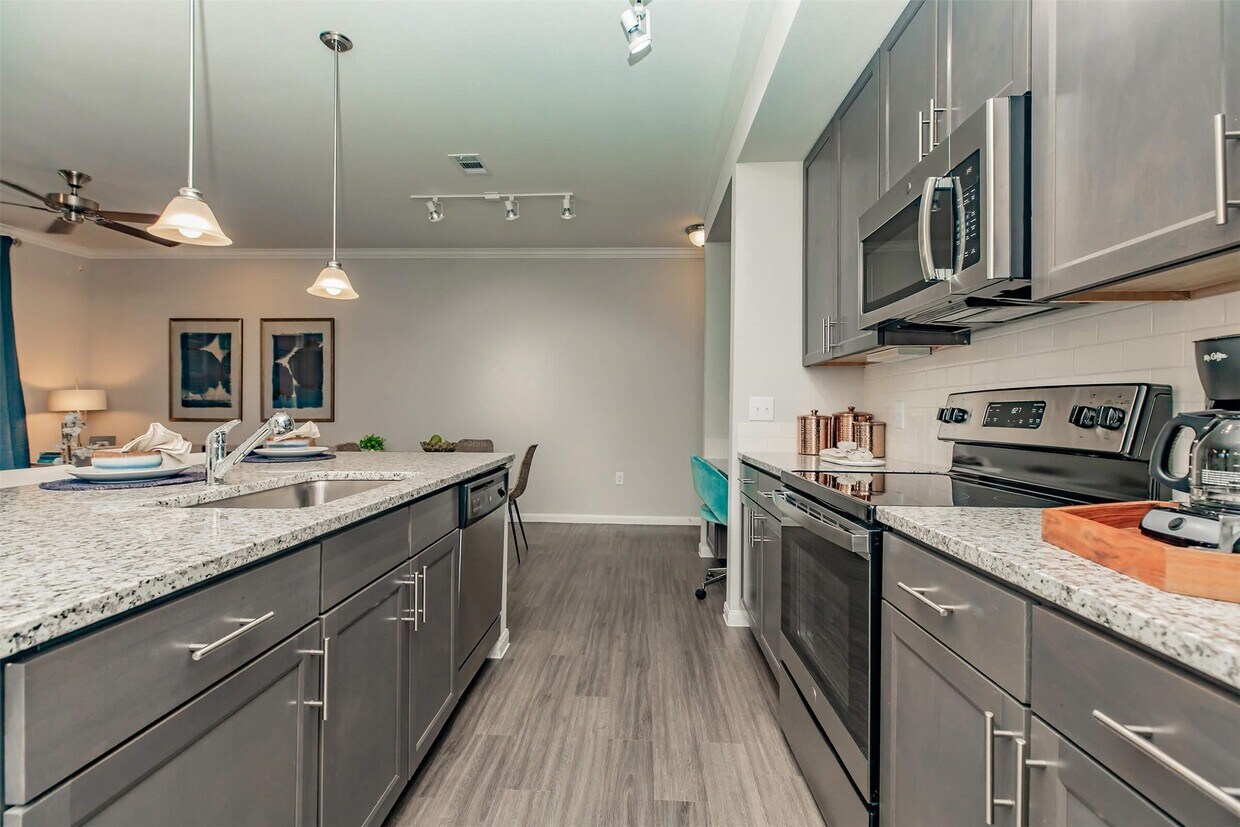 Foto principal - 3400 Louetta Rd