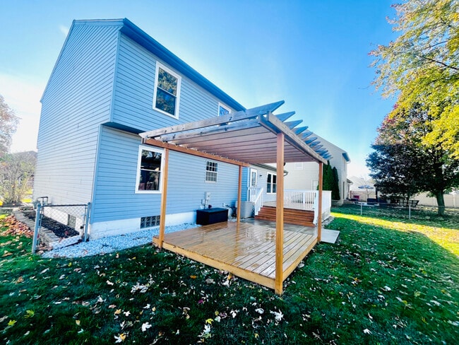 Building Photo - 2308 Sundew Ave