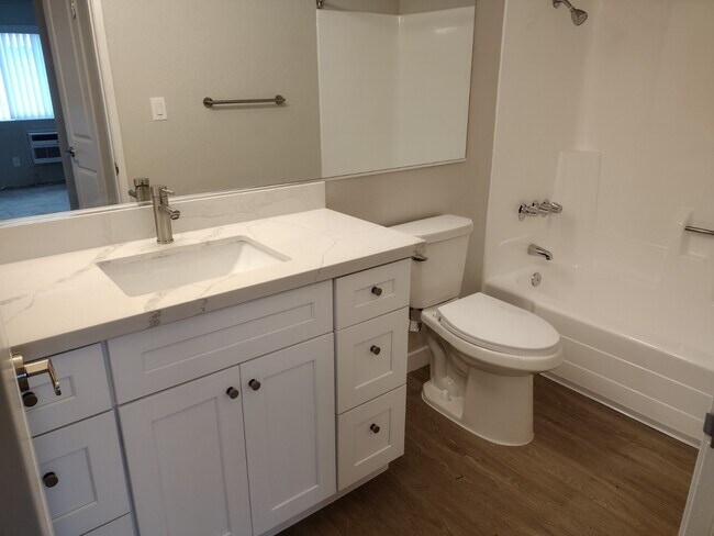 un dormitorio/ciudad - Mesa Palms Apartments