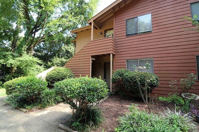 Building Photo - Super cute 2 bedroom condo in great Rock Hill location!