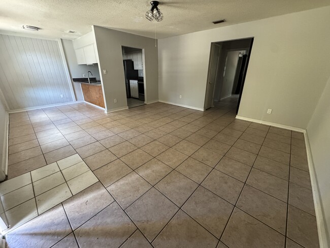 Building Photo - 1863 Nekoma Ct