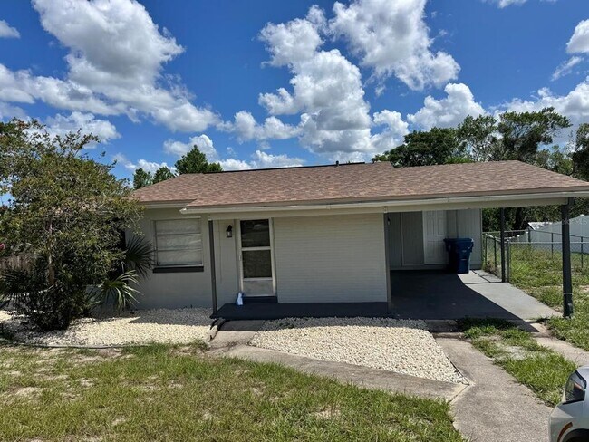Building Photo - 7103 Fireside St