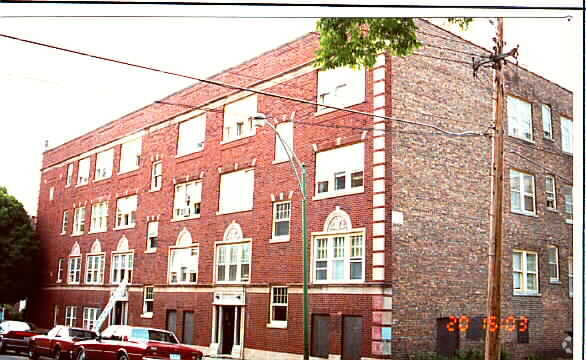 Building Photo - 6147 N Hoyne Ave