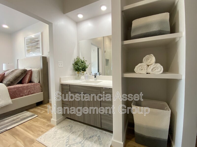 Photo - 1683 Midtown Place - 212