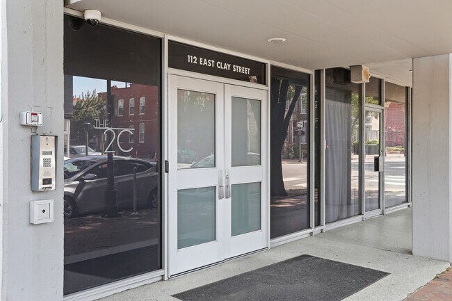 Foto del edificio - 112 E Clay St