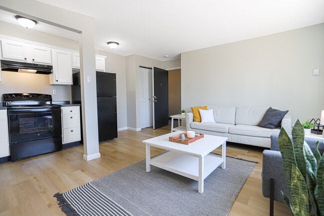 Building Photo - Riverview Apartments