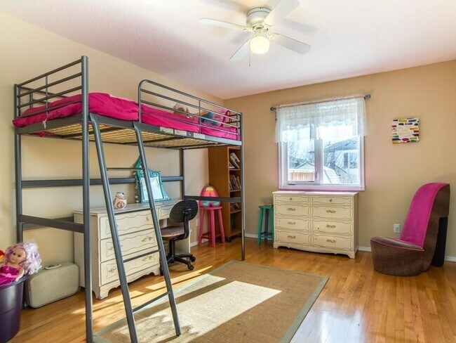 Building Photo - 0 Bed 0 Bath Unit in Carstairs, AB