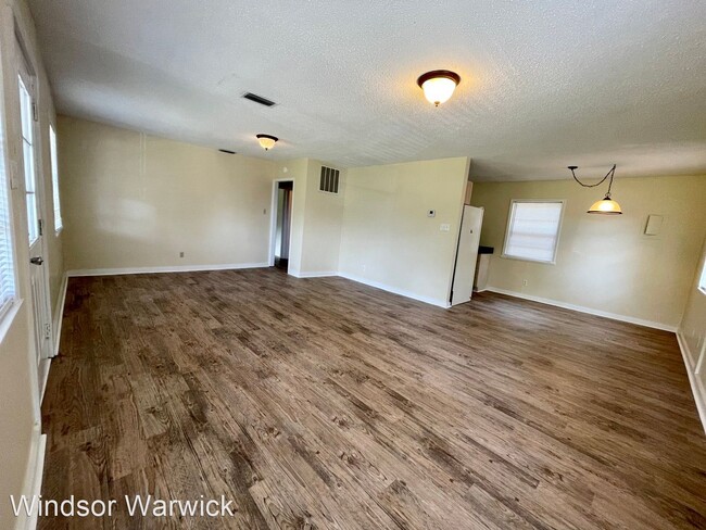Building Photo - 3 br, 1 bath House - 4750 Halls Mill Rd