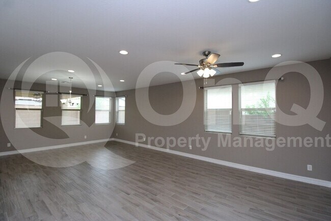 Building Photo - 20874 E Cattle Dr