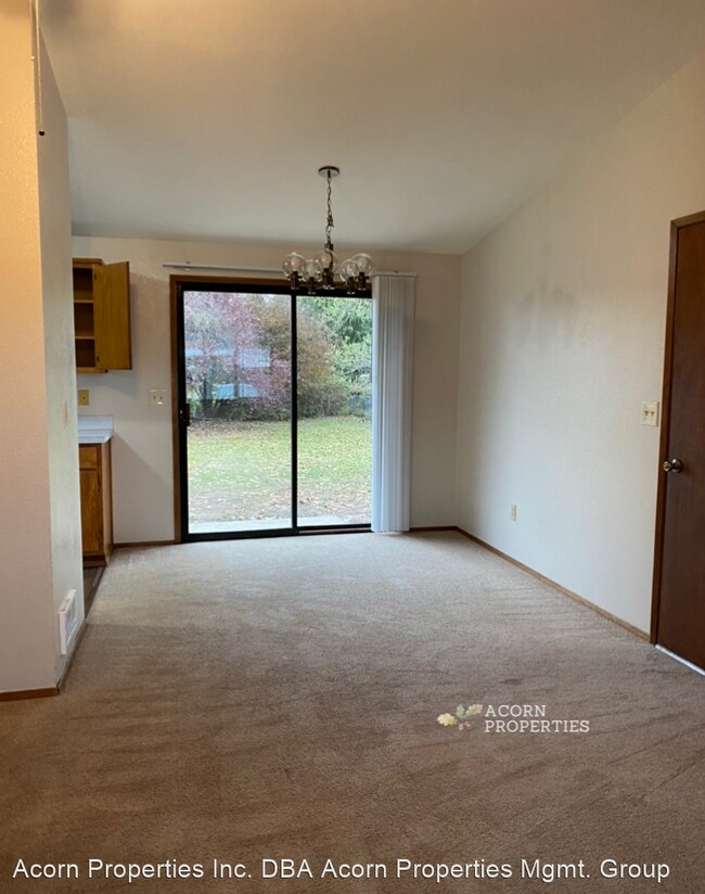 Foto del edificio - 3 br, 1 bath House - 386 NE Ernst St