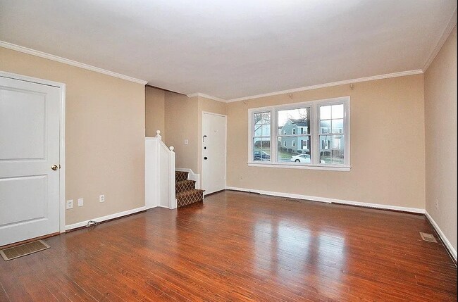 Foto del edificio - 427 Wakefield Dr