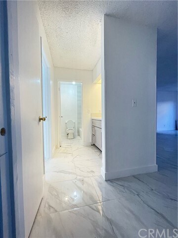 Foto del edificio - 10530 Lowden St