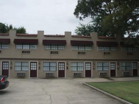 Building Photo - 350 S Acadian