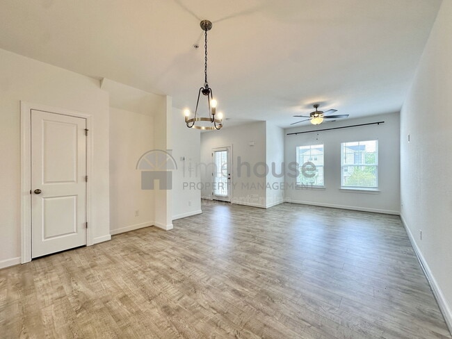 Building Photo - 4319 Pinter Ln