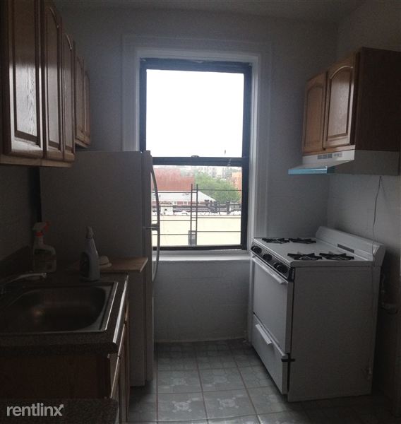 Foto del edificio - 7918 Woodside Ave