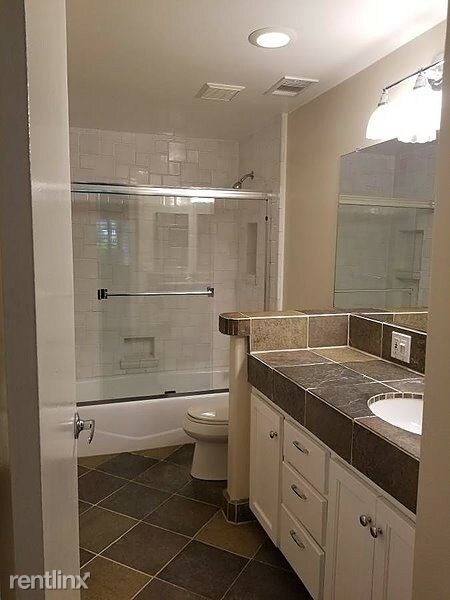 Foto del edificio - 3 br, 3 bath House - 4263 Bullard Street