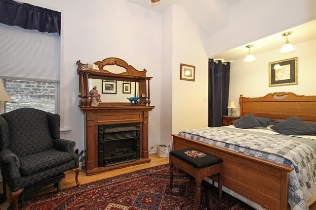 Building Photo - 1252 N Greenview Ave
