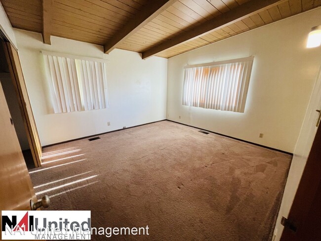 Building Photo - 2 br, 1 bath House - 6121 MacArthur