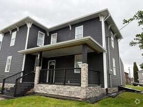 Building Photo - 510 Henry St