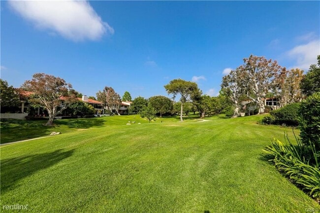Building Photo - 3 br, 3 bath House - 406 Carlotta