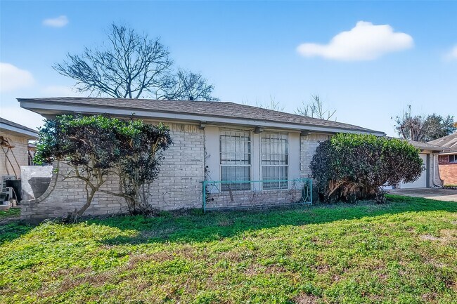 Foto del edificio - 4511 Bayou Vista Dr