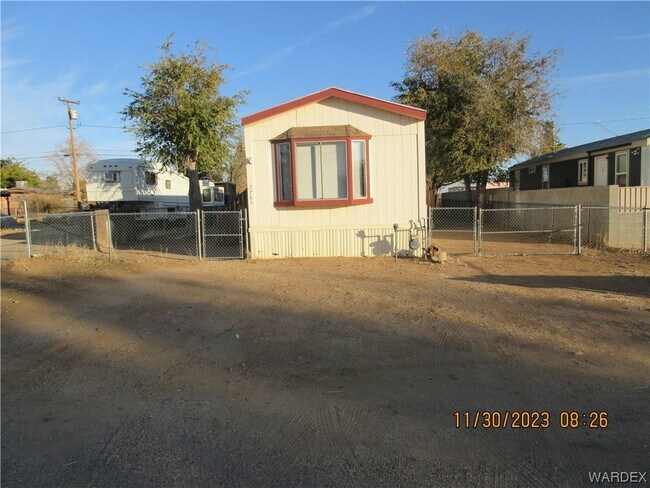 Building Photo - 2765 Carver Ave