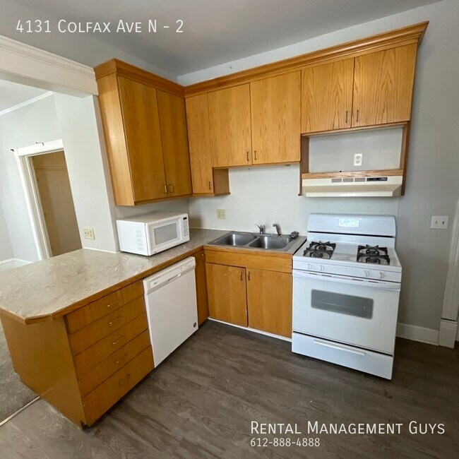 Foto del edificio - Nice 2 Bedroom! Laundry included, Off stre...