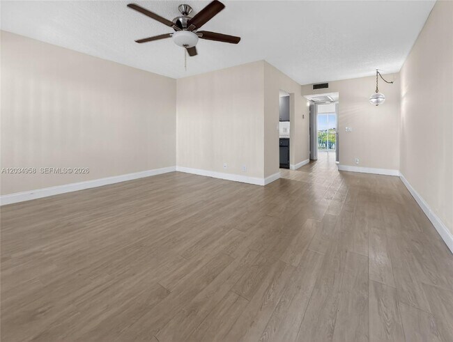 Foto del edificio - 13250 SW 4th Ct
