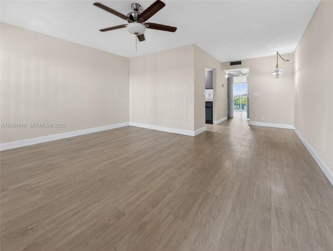 Building Photo - 13250 SW 4th Ct