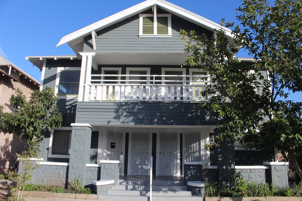 Primary Photo - 2214 1/2 Johnston St