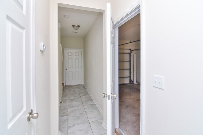 Foto del edificio - 79 Moultrie Village Ln