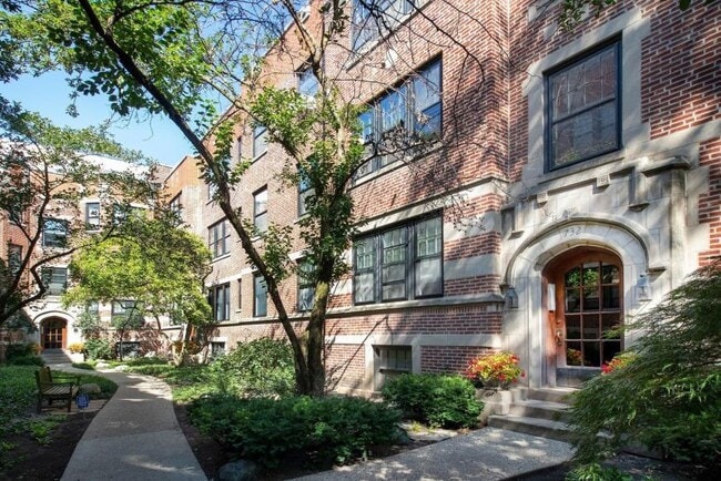 Building Photo - 2 bedroom in Evanston IL 60202
