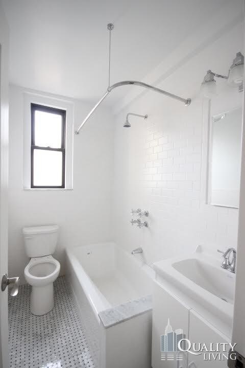 Building Photo - 736 W End Ave