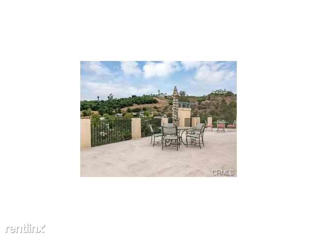 Foto del edificio - 2808 Lakemont Dr