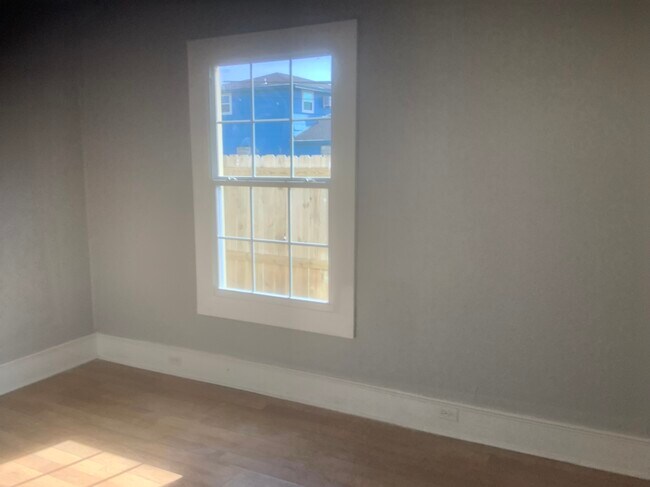 Photo - 838 Wagner St House