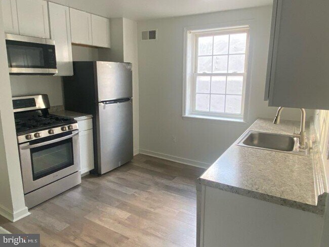 Foto del edificio - 1023 Hollins St