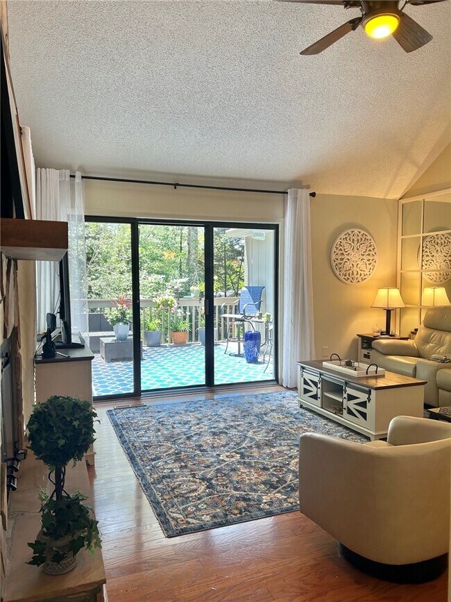 Foto del edificio - 606 Safe Harbor Cir