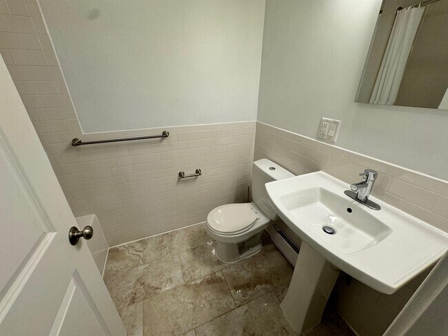 Foto del edificio - 131 Summer St